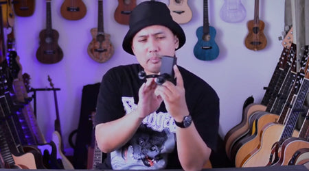 Nyobain Hanger Gitar Unik di Online Bisa Nyala | Naomi Music