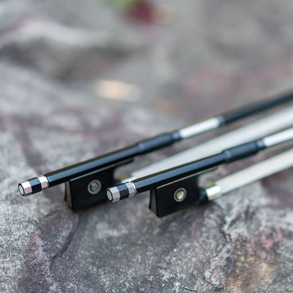 NAOMI 4/4-1/8 Violin Carbon Fiber Round Stick Ebony Frog Unbleached White Horsehair